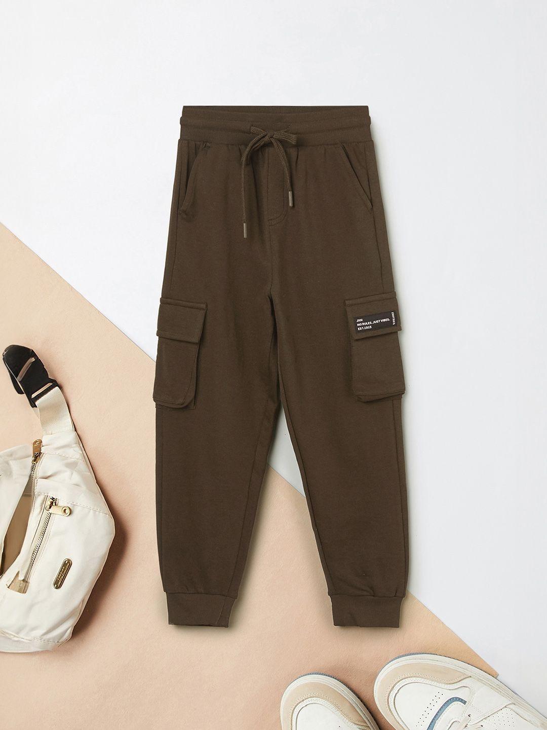 max Boys Regular Fit Typography Joggers