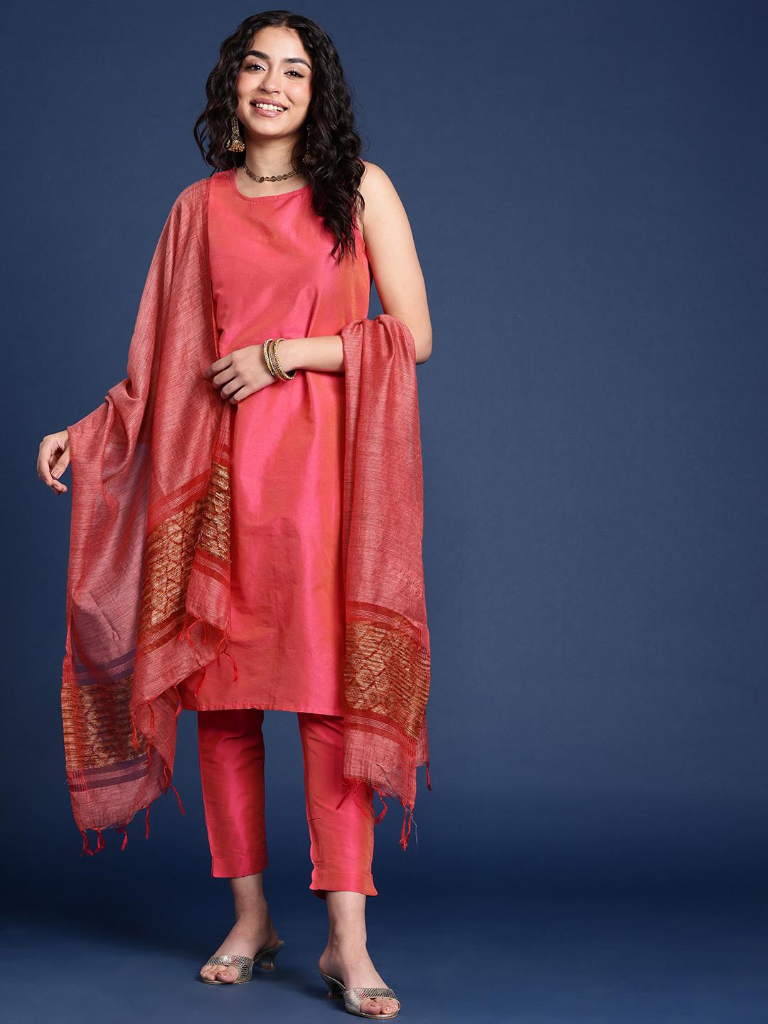 Taavi Solid Dupatta