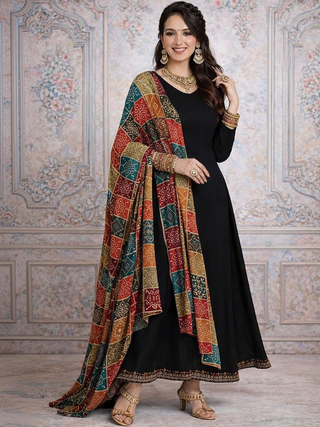 YUGAVEERAA Ethnic Motifs Printed Bandhani Dupatta with Gotta Patti