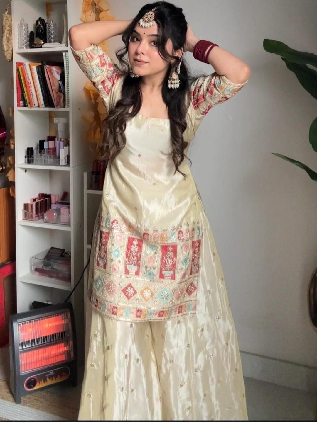 ZOEMIRA Women Ethnic Motifs Embroidered Regular Thread Work Kurta with Sharara & With Dupatta