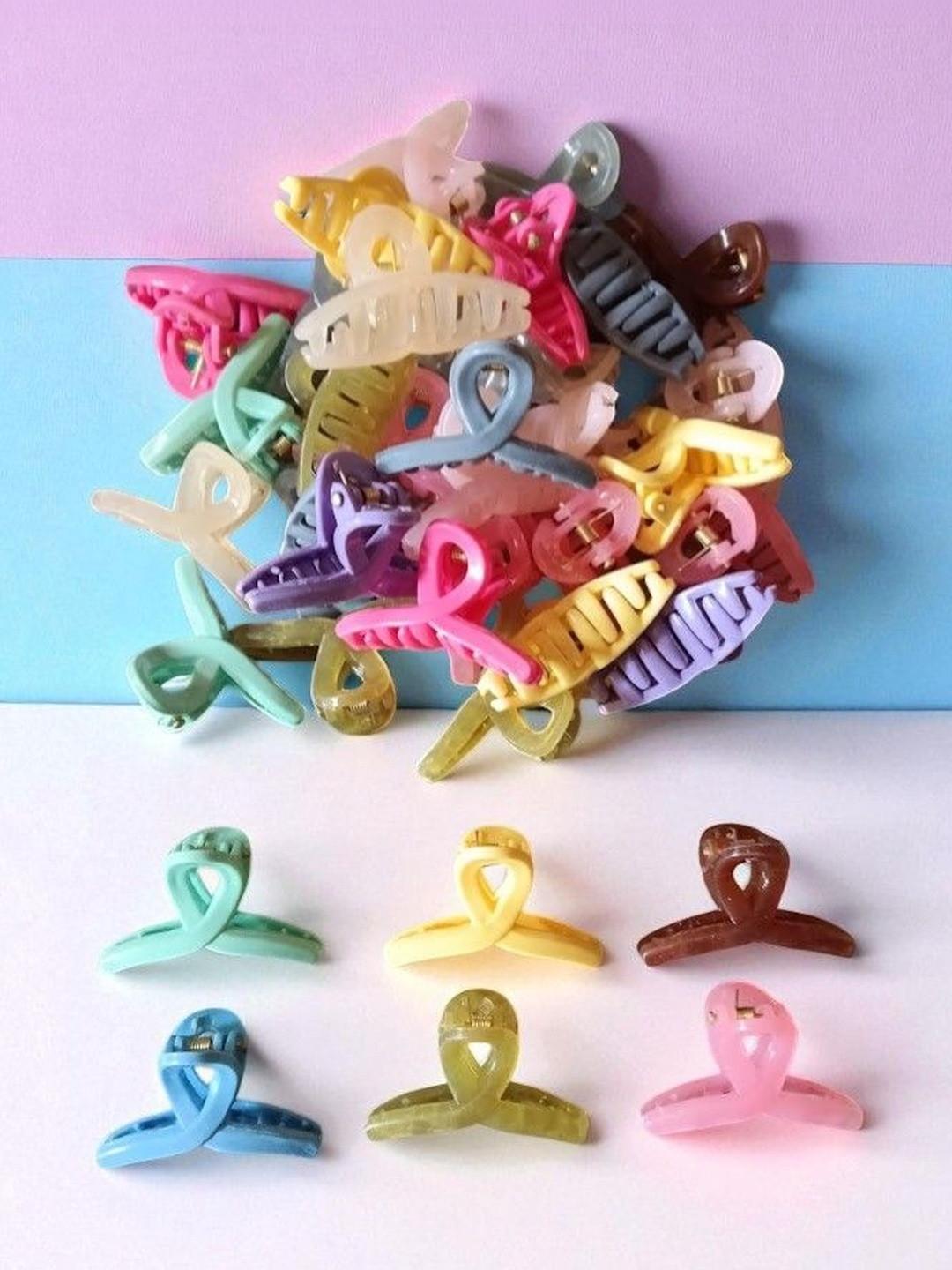 NEOBABY Women Embellished Claw Clip