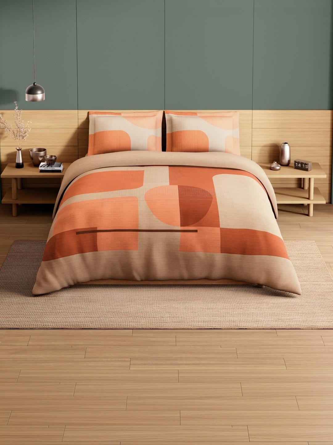 SPACES Beige Geometric 210 TC King Bedsheet with 2 Pillow Covers