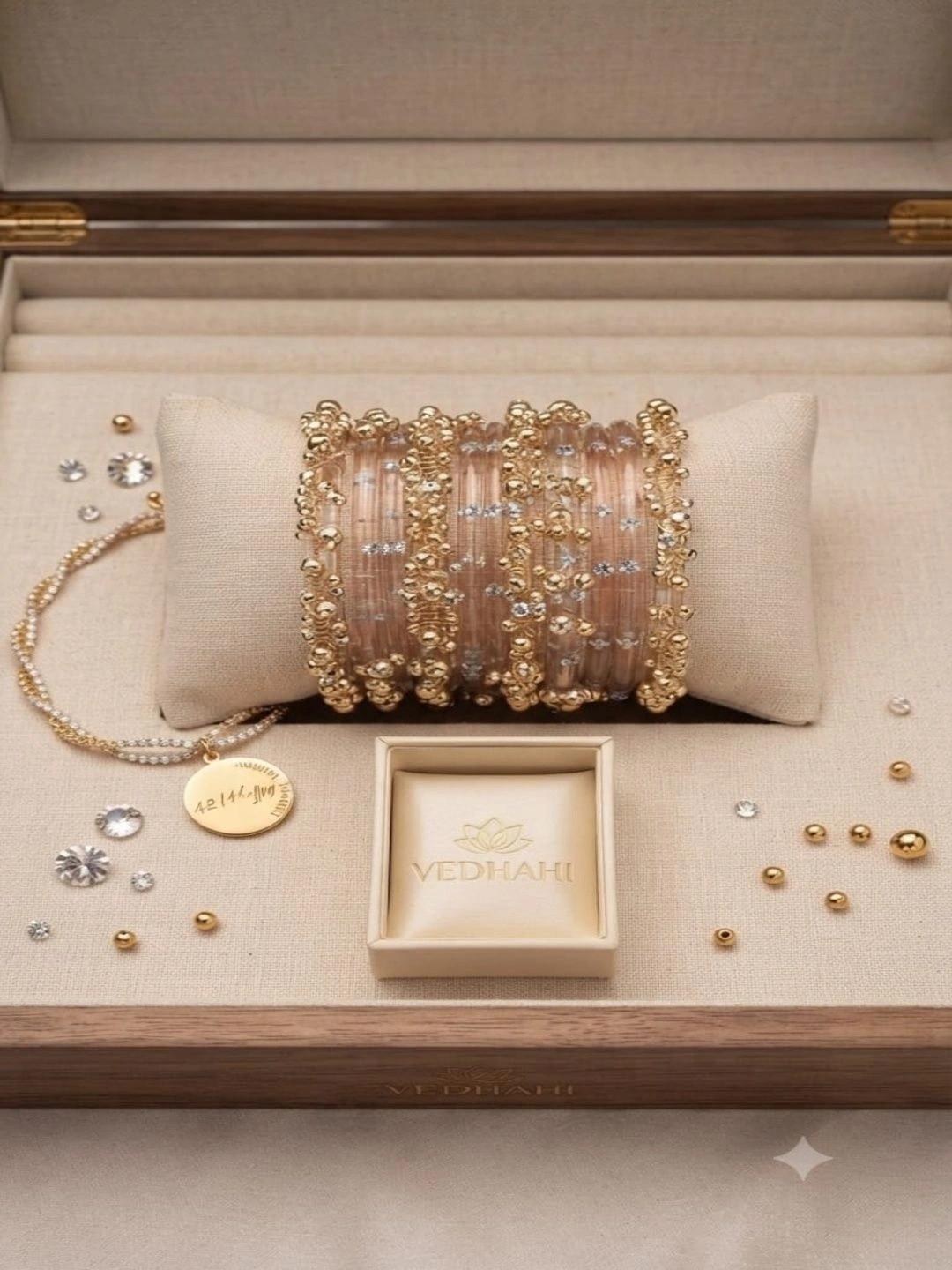 vedhahi Bangle