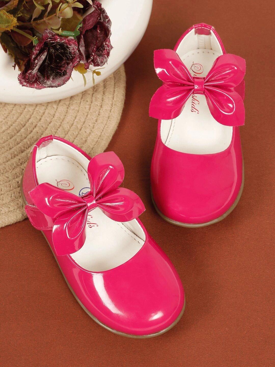 Quueenskids Girls Round Toe Velcro Ballerinas