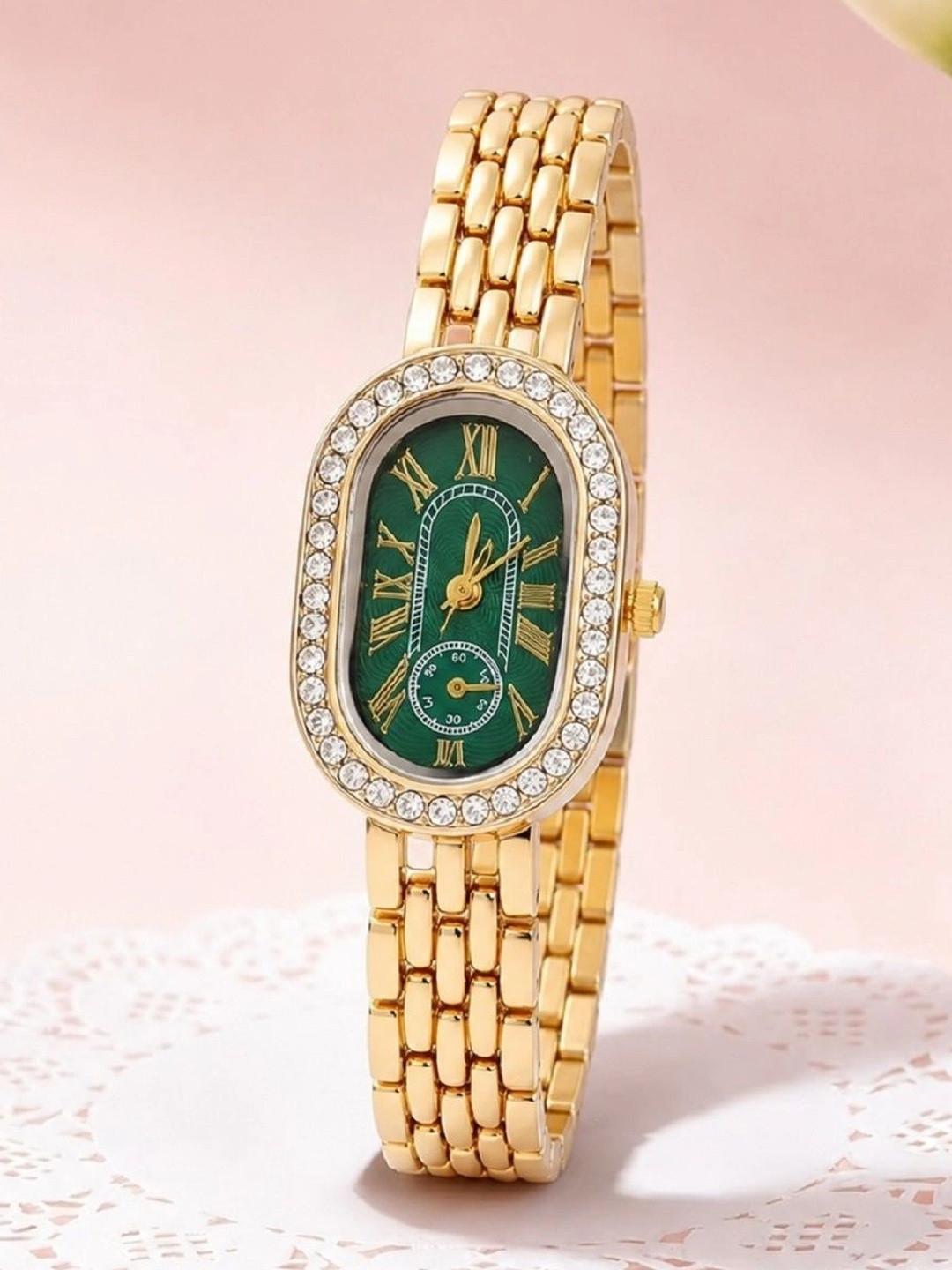 LAKSH Unisex Embellished Dial & Stainless Steel Bracelet Style Straps Analogue Watch Capsul Gold