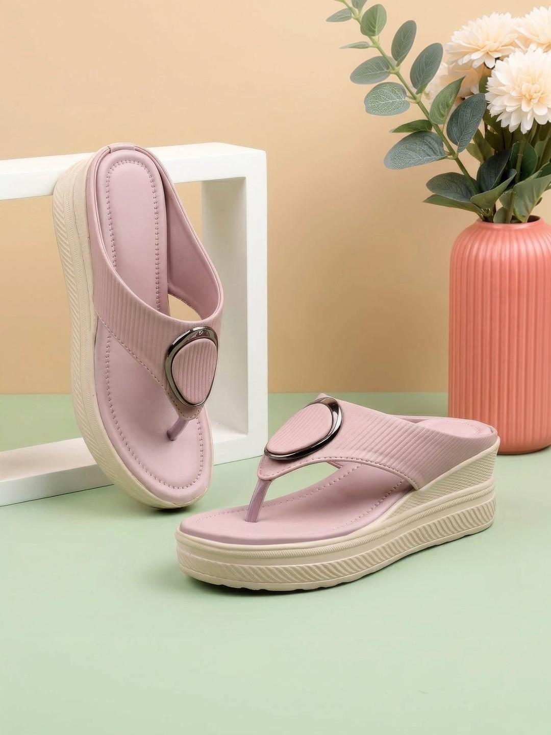 Roadster Textured Wedge Sandals with Buckles