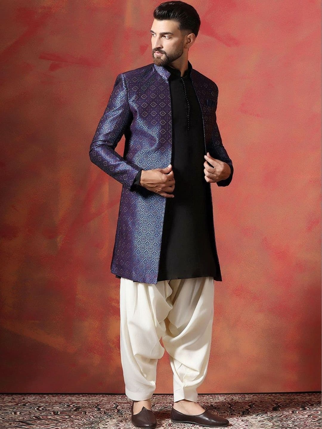 SOURAGYA Embroidered Mandarin Collar Sherwani
