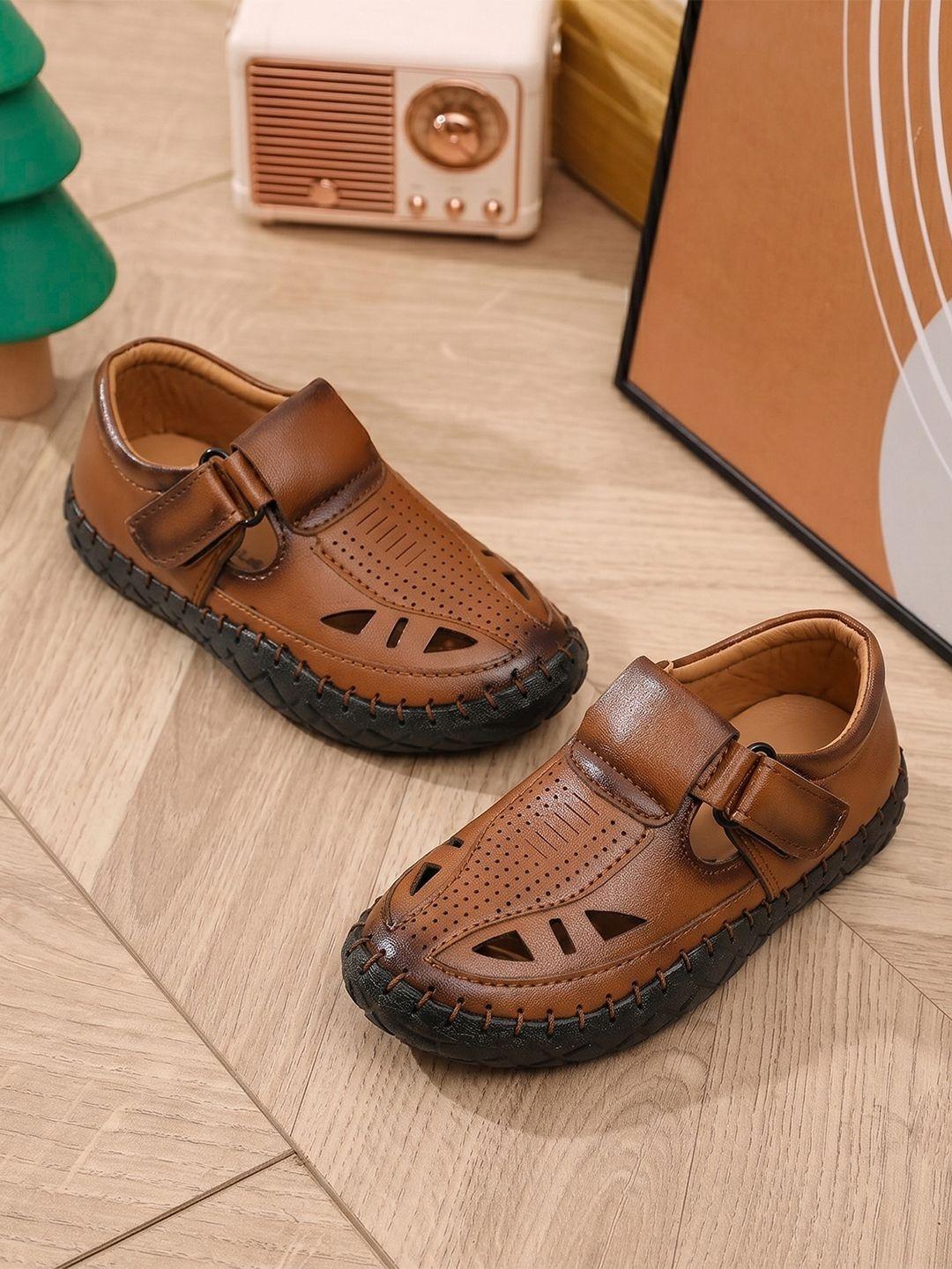 SHOESFORJUNIORS Boys Shoe-Style Sandals