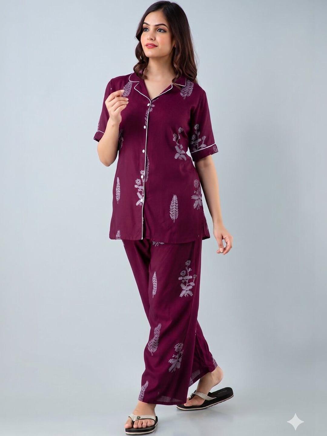 TRINABH Women Printed Night suit