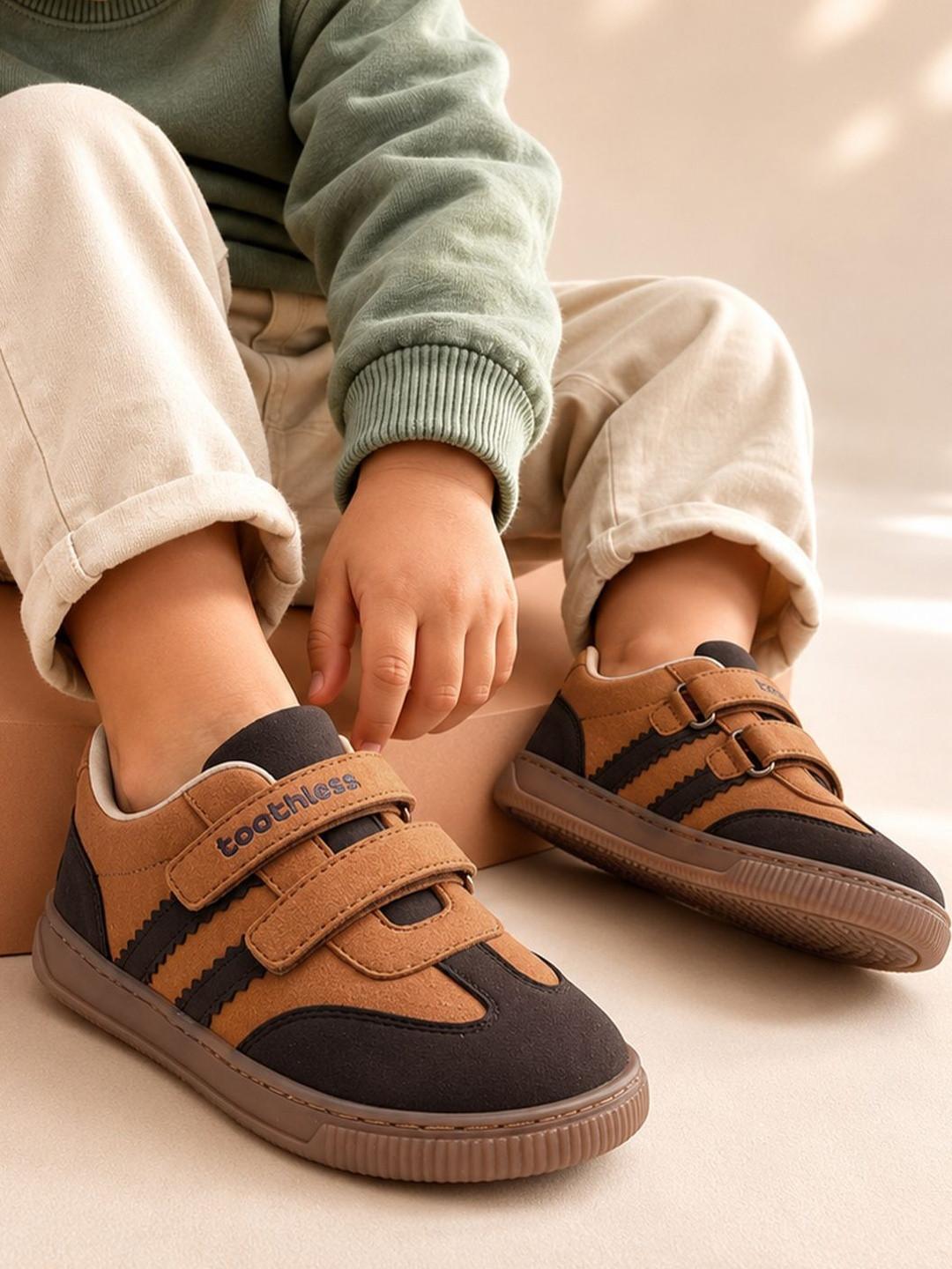 toothless Boys Colourblocked Sneakers