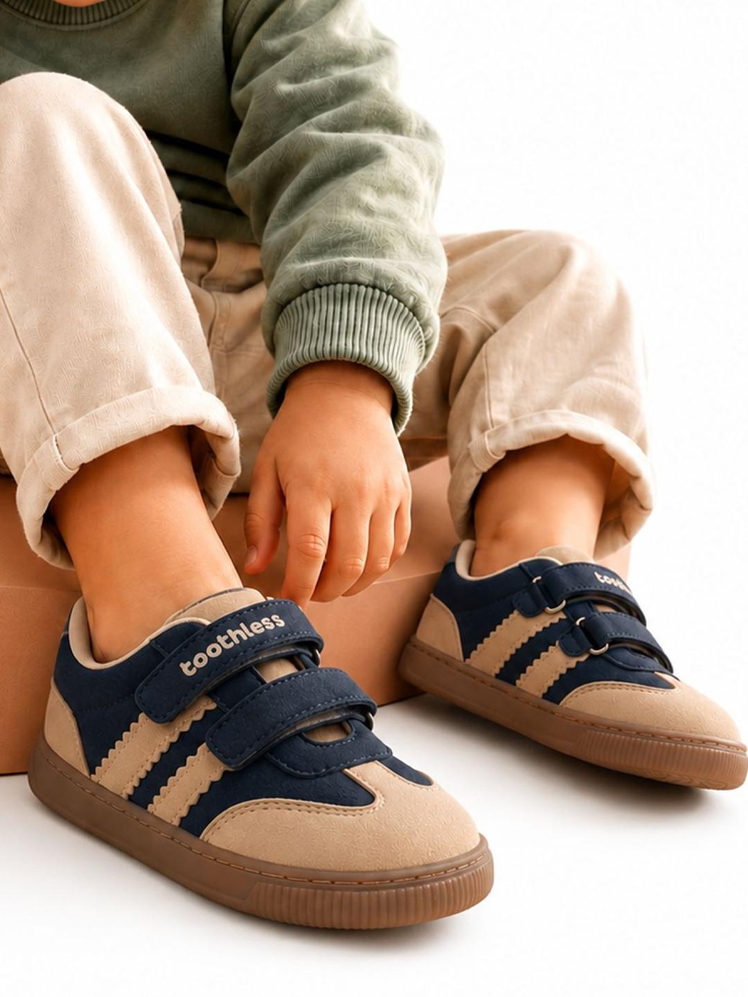 toothless Boys Colourblocked Sneakers