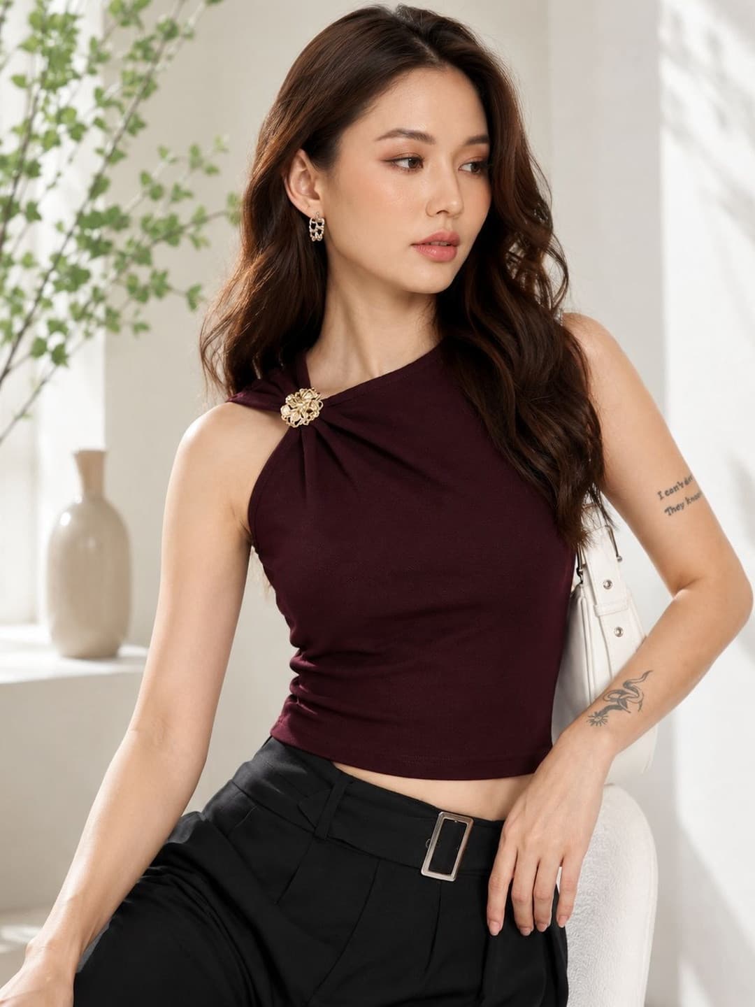 AROD One Shoulder Crop Top