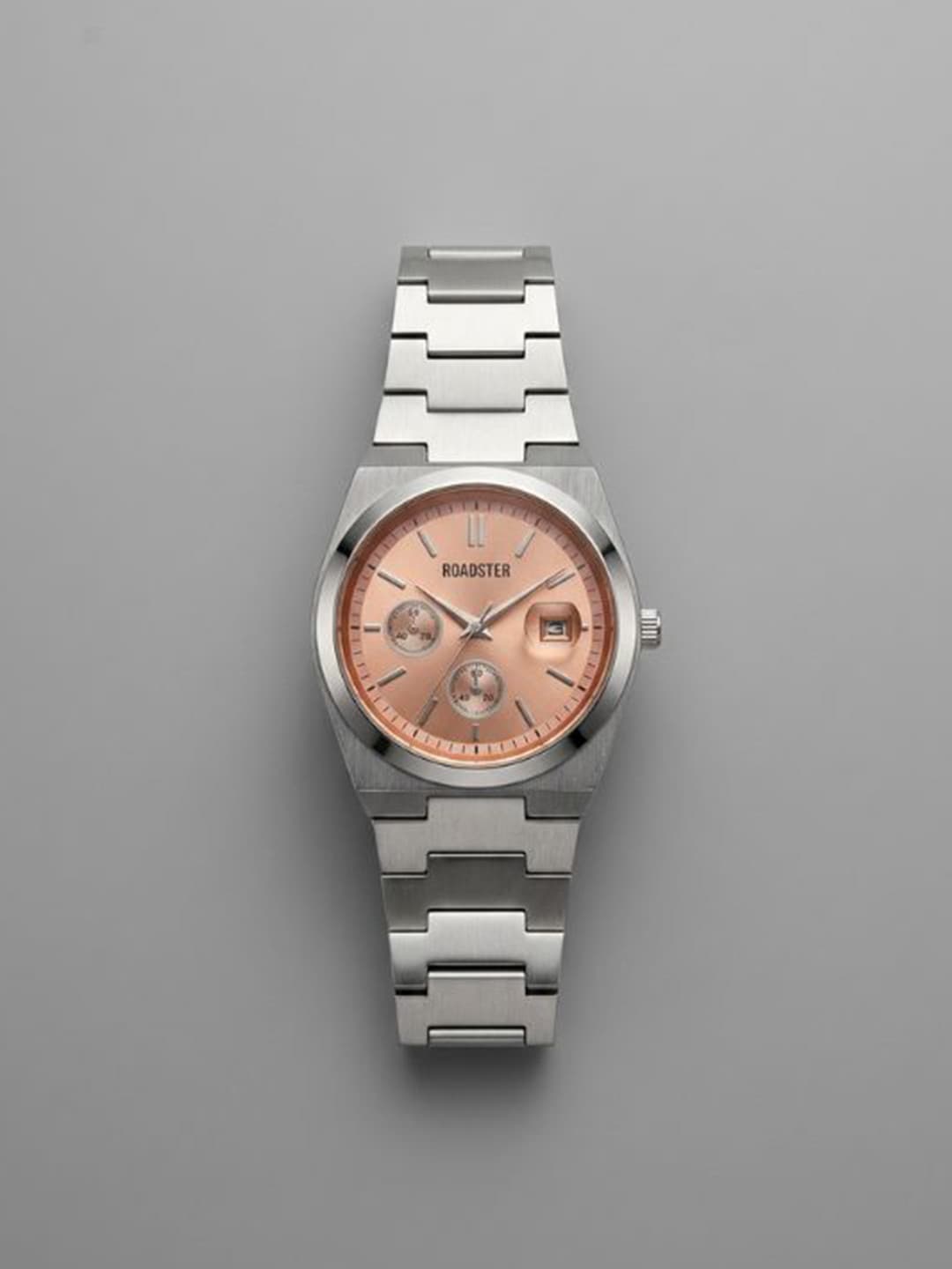 The Roadster Lifestyle Co. Men Metal Textured Analogue Watches