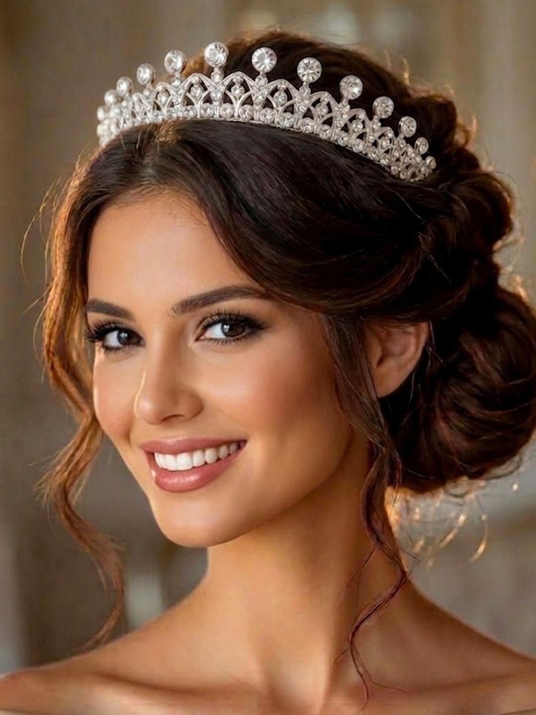 Peora Women Tiara