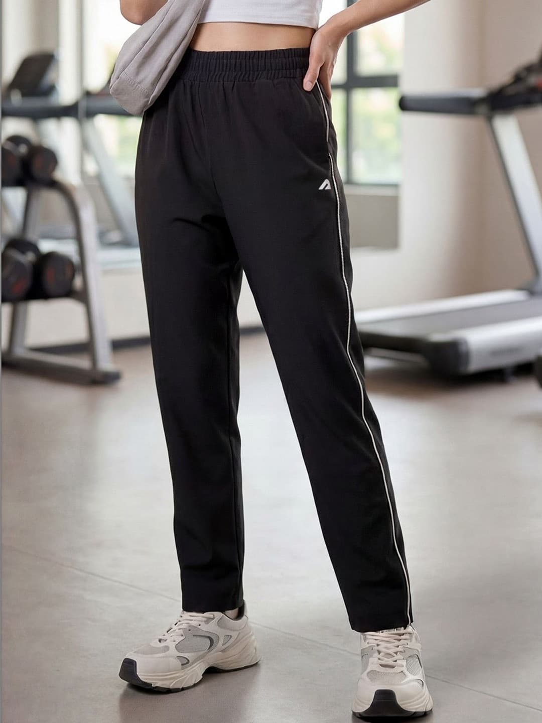 BOLDFIT Women Regular Fit Training Track Pants