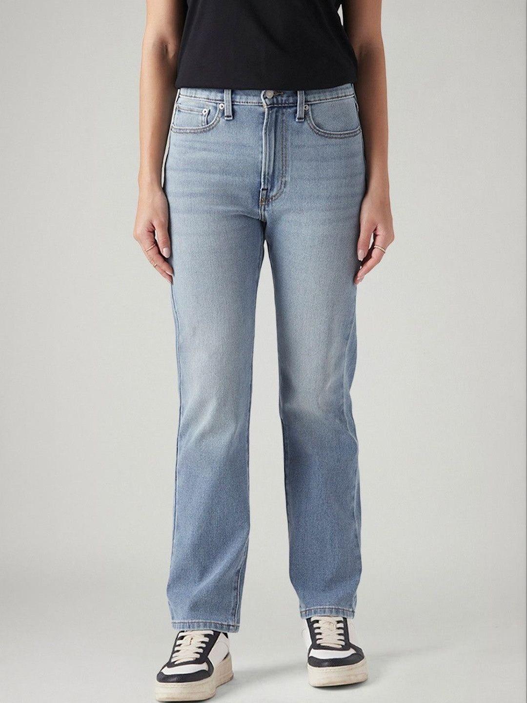 Levis Women Classic Straight Fit High-Rise Light Fade Stretchable Jeans