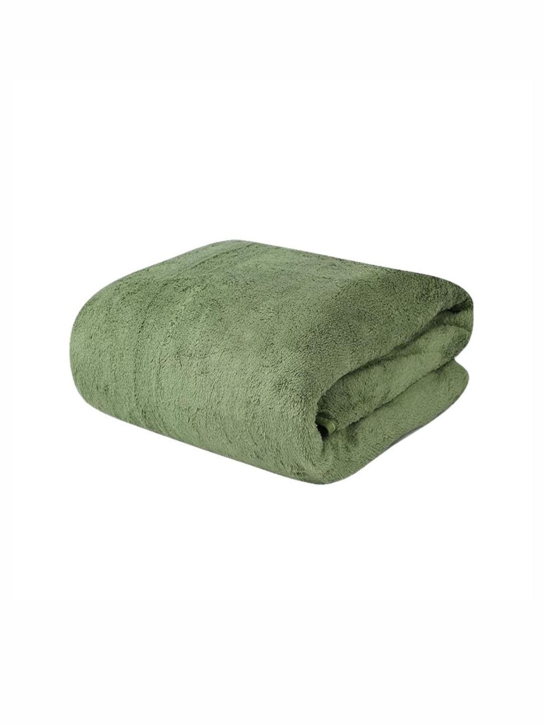 MAXOSHINE Green Antimicrobial 350 GSM Microfiber Bath Towel