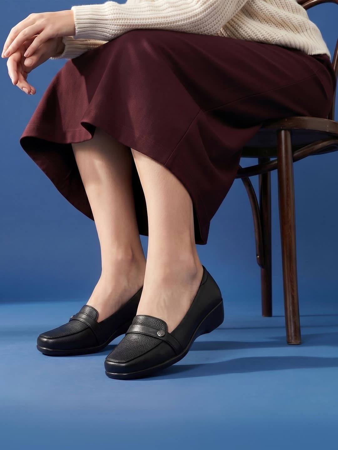 Mochi Women Textured Loafers
