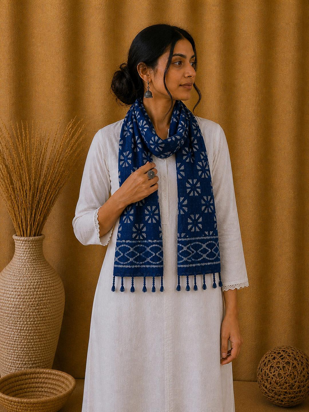 Ravaiyaa Women Printed Scarf