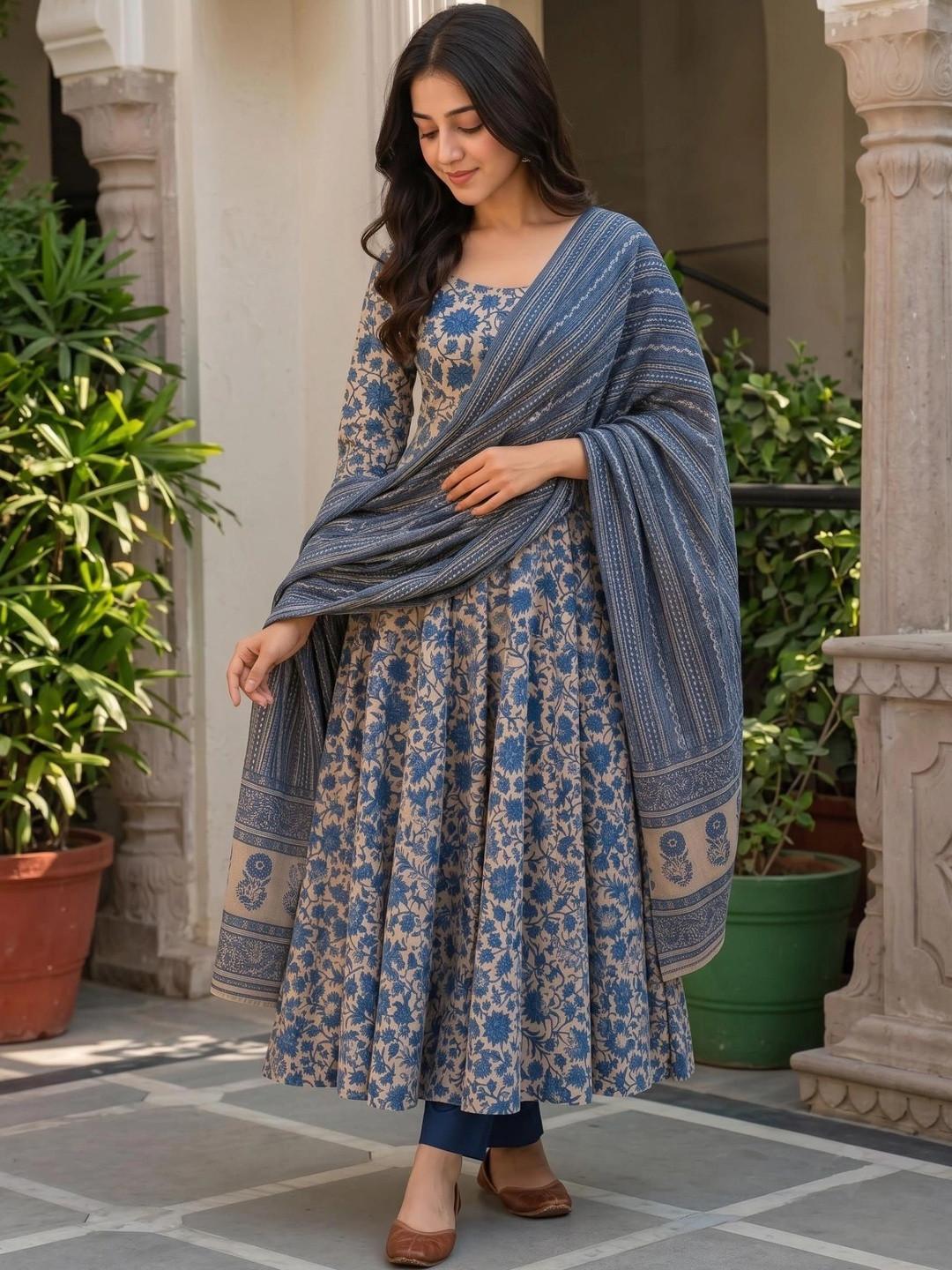 Jaaezah Women Floral Printed Anarkali Kurta Set
