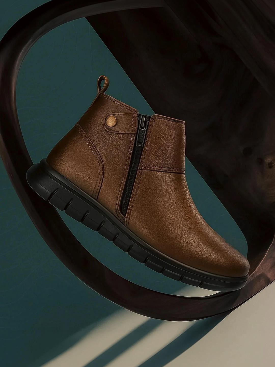 Woods Men Textured Round Toe Lace-Ups Regular Boots