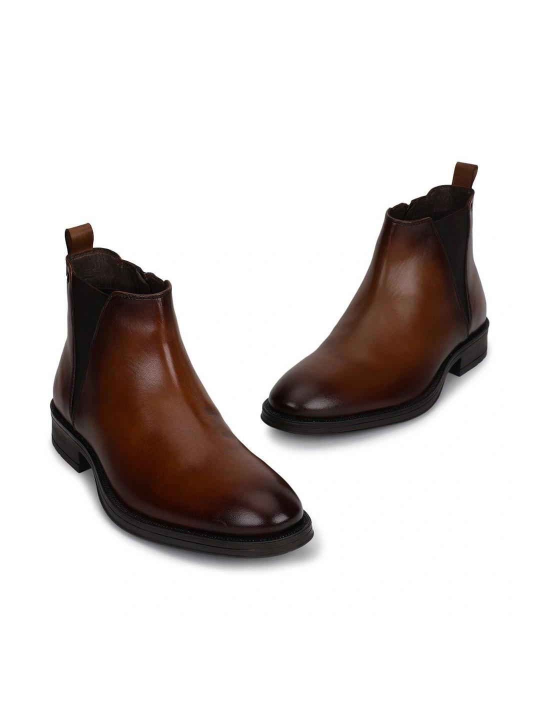 Woods Men Round Toe Slip-On Chelsea Boots
