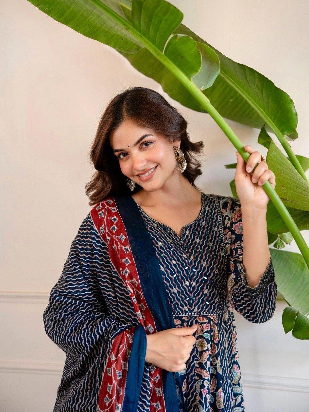 Anouk Women Floral Printed Regular Pure Cotton Kurta with Trousers & With Dupatta