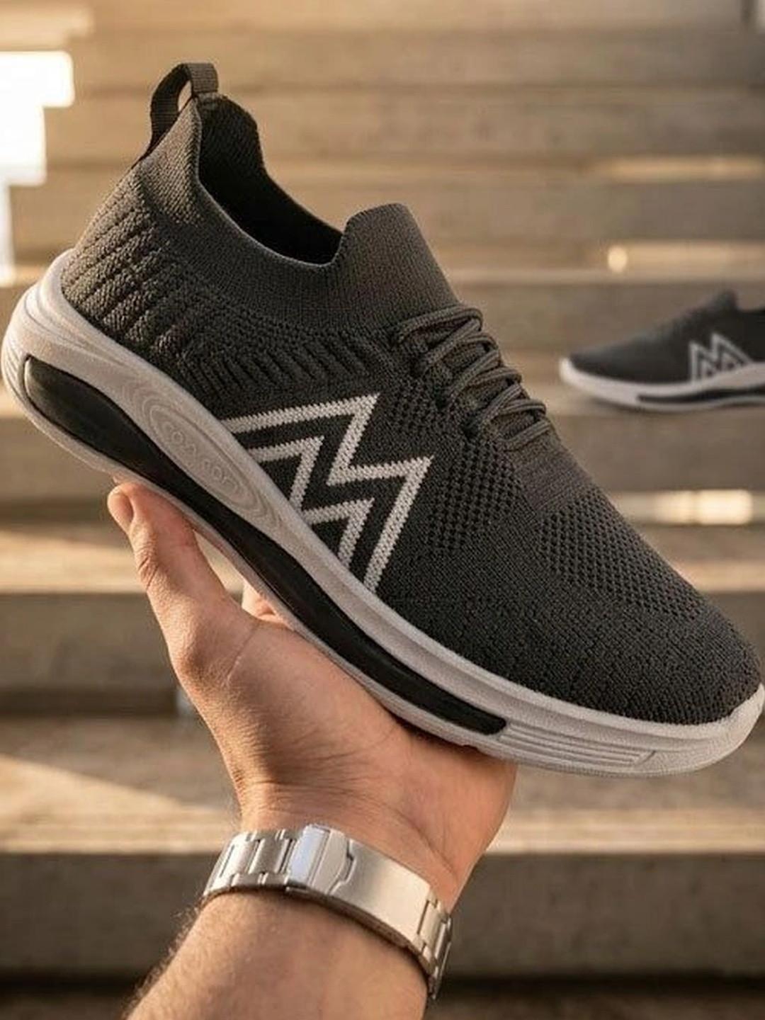 Roadster Women Mesh Running Shoes