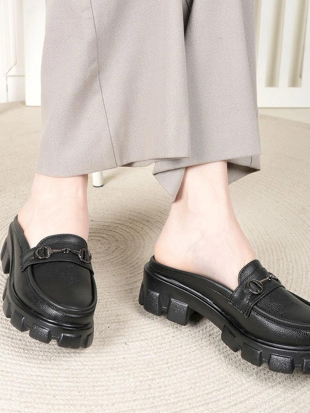 CORSICA Women Textured Mules