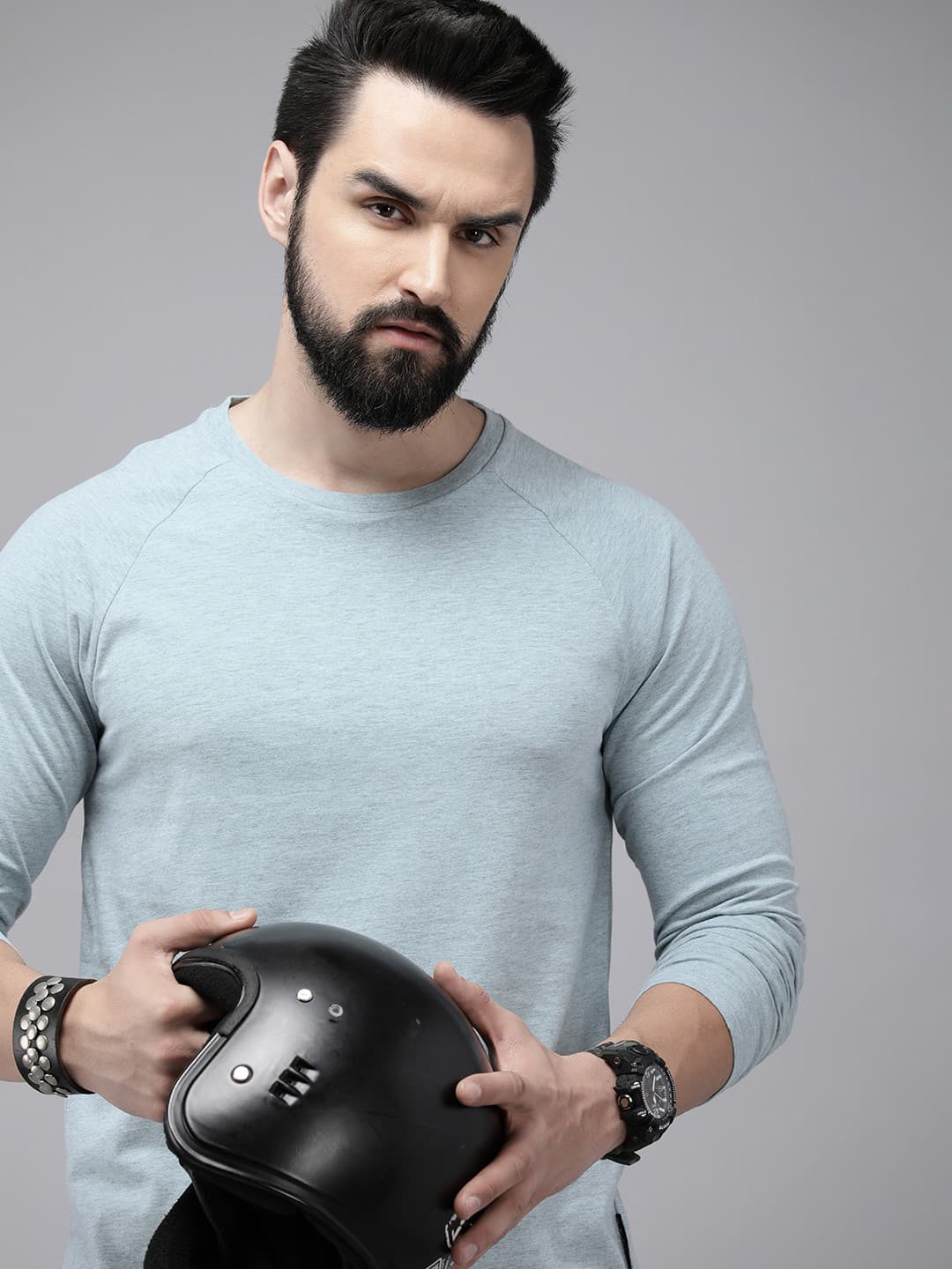 The Roadster Lifestyle Co. Men Solid Raglan Sleeves T-shirt