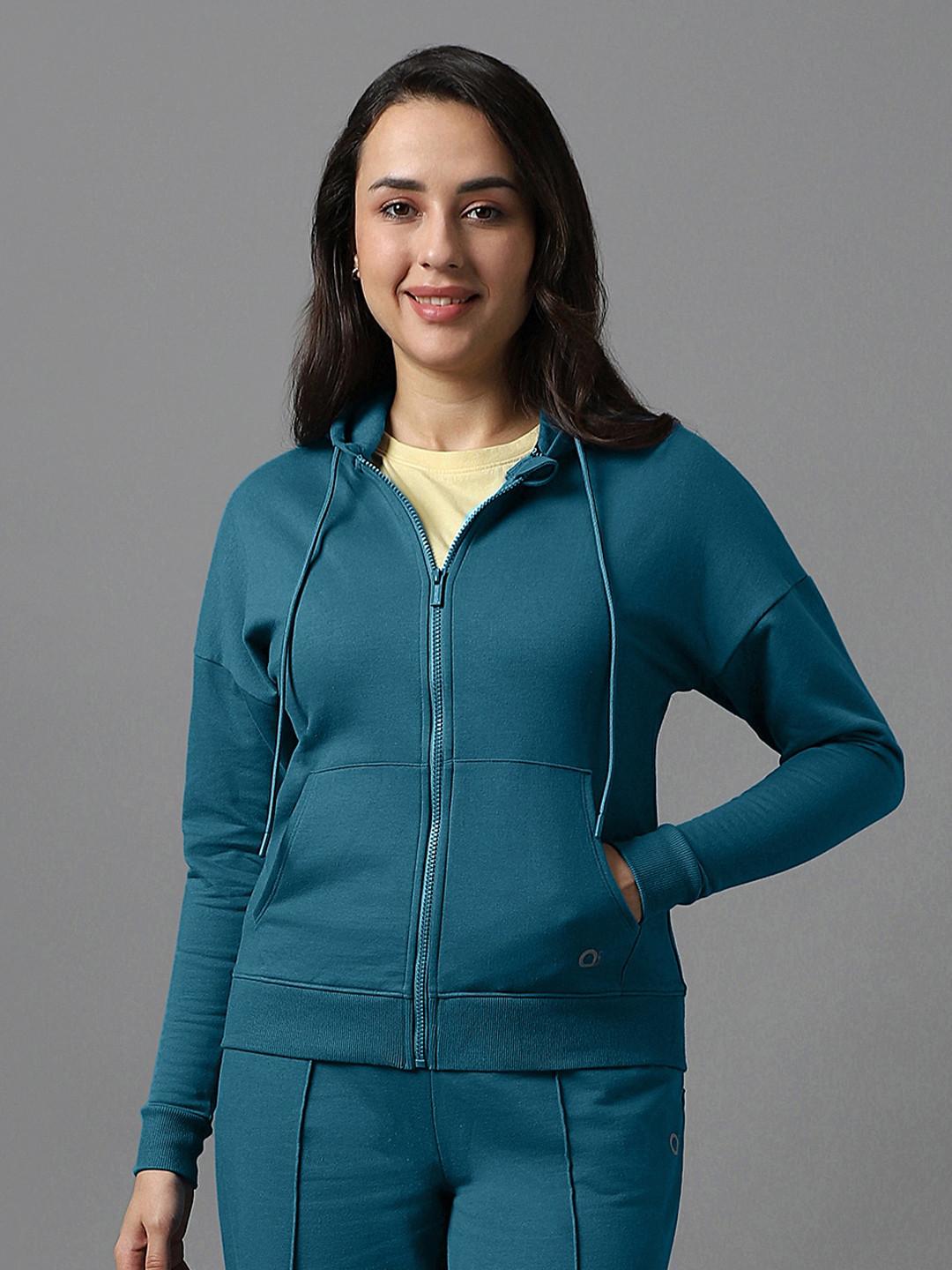 Amante Long Sleeves Hooded Sweatshirt