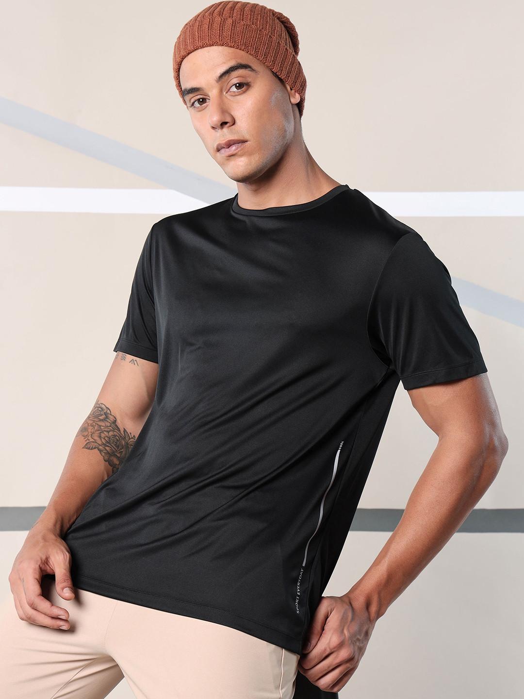 CULT Do It All Performance T-shirt