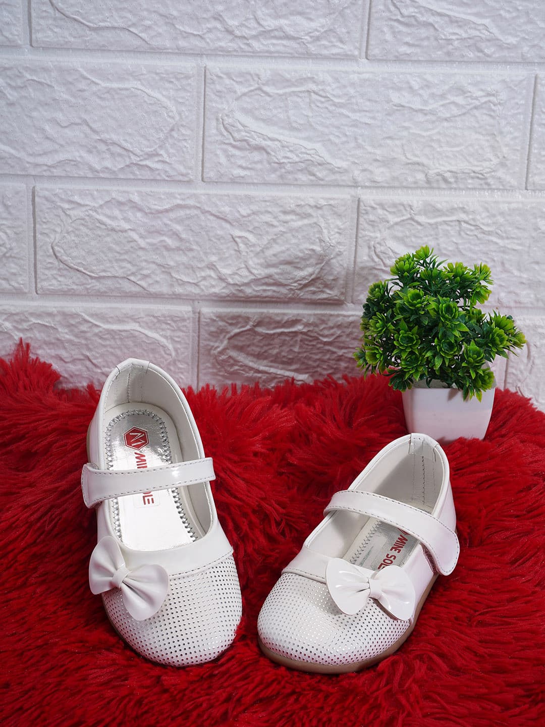 Minesole Girls Embellished Bow detailed Mary Jane