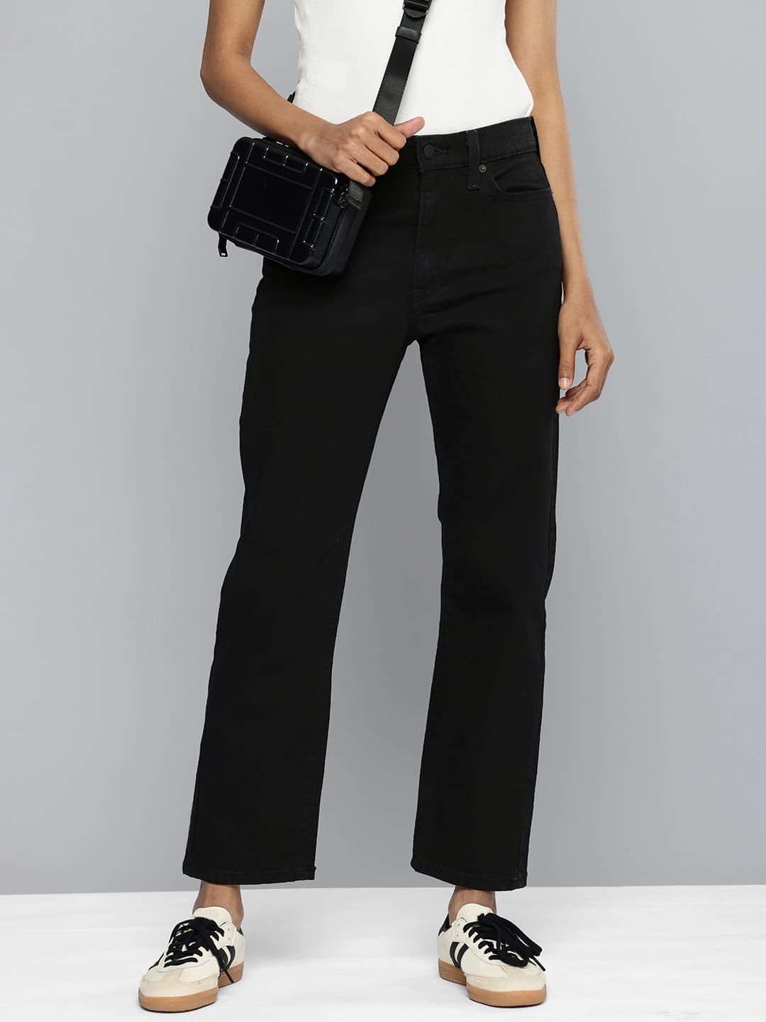 Levis Women's Black Wedgie Straight Fit Mid Rise Jeans