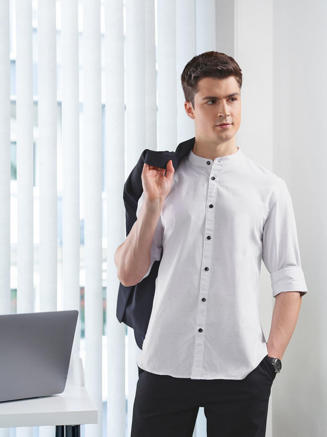 INVICTUS Men White Slim Fit Solid Casual Shirt