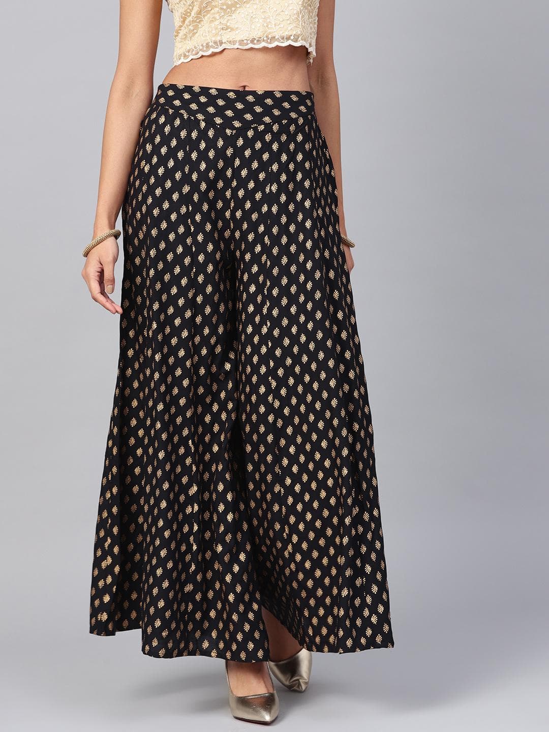 Juniper Women Black & Gold-Toned Printed Flared Palazzos