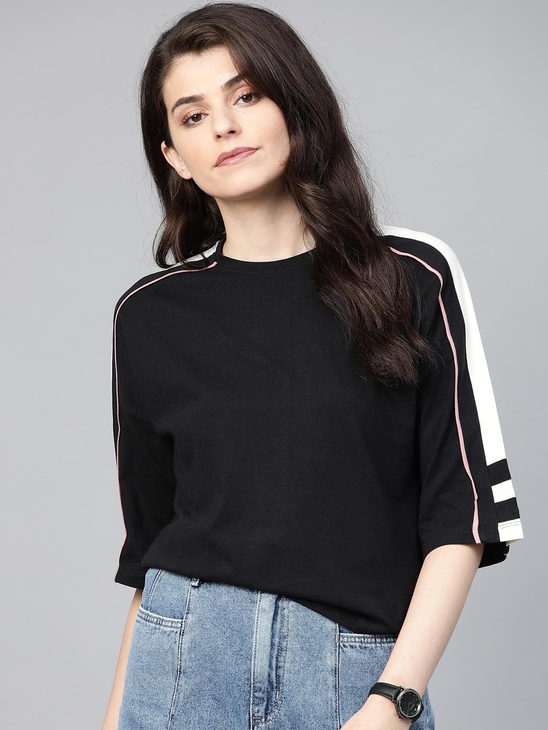Roadster Women Black Solid Round Neck Relaxed Fit T-shirt