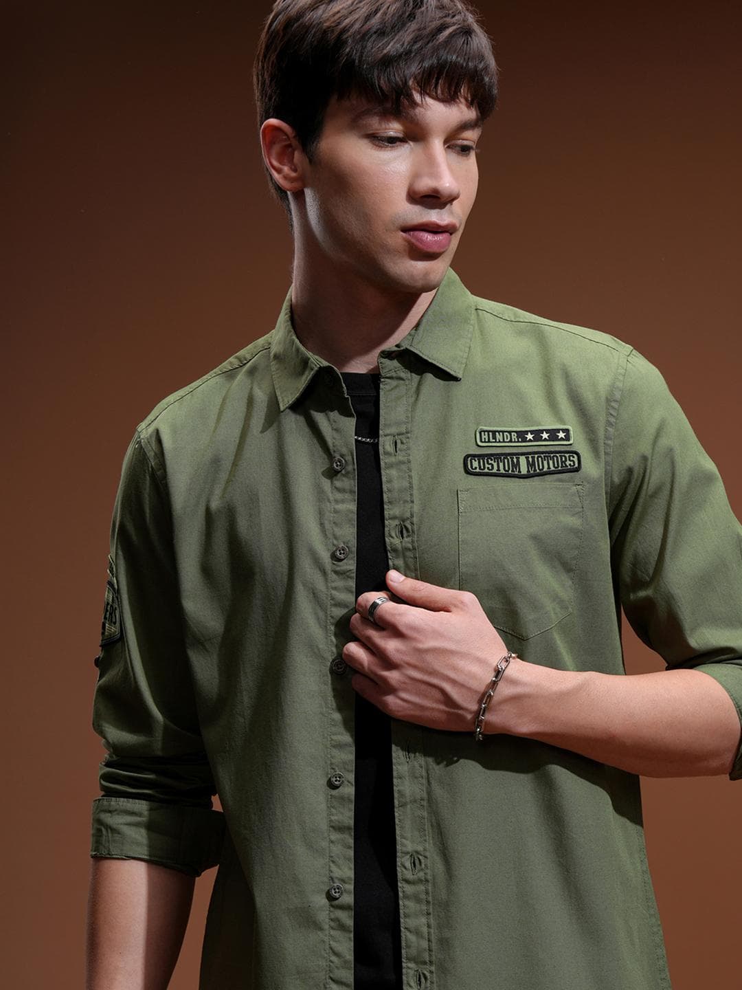 HIGHLANDER Men Olive Green Slim Fit Solid Casual Shirt