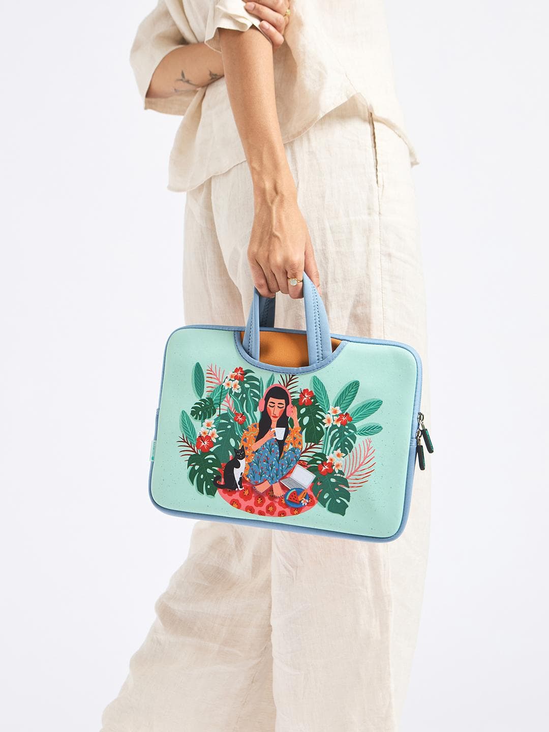 Buy Chumbak Unisex Red & Blue Printed Laptop Sleeve - - Accessories for Unisex