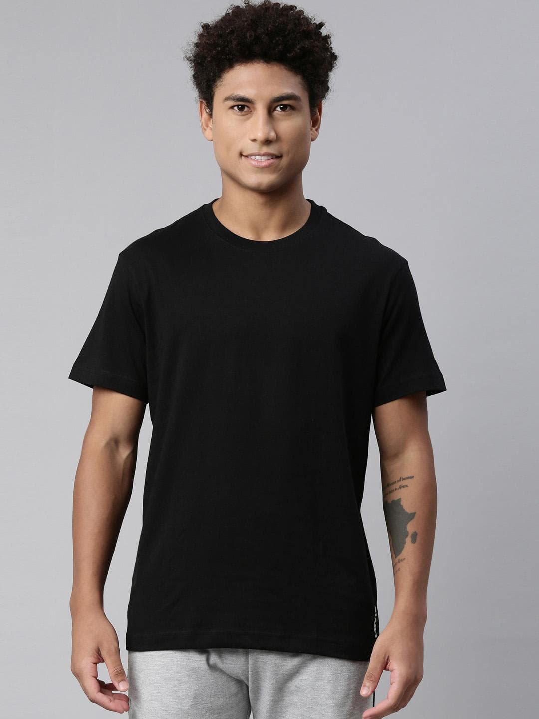 Buy Levis Men Soft Pure Cotton Round Neck Half Sleeve Tshirt - - Apparel for Men