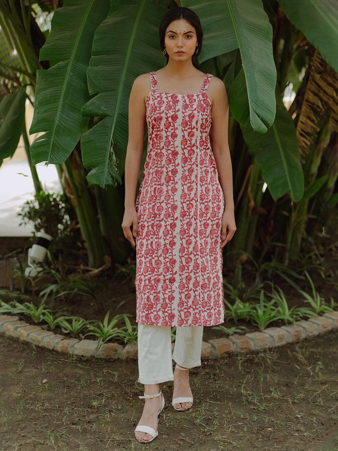 anayna Women Pink & Magenta Printed Strappy Straight Kurta