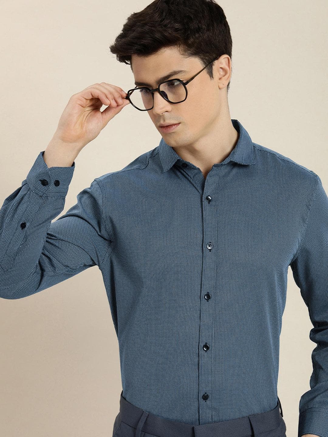 INVICTUS Men Pure Cotton Slim Fit Micro Checks Formal Shirt