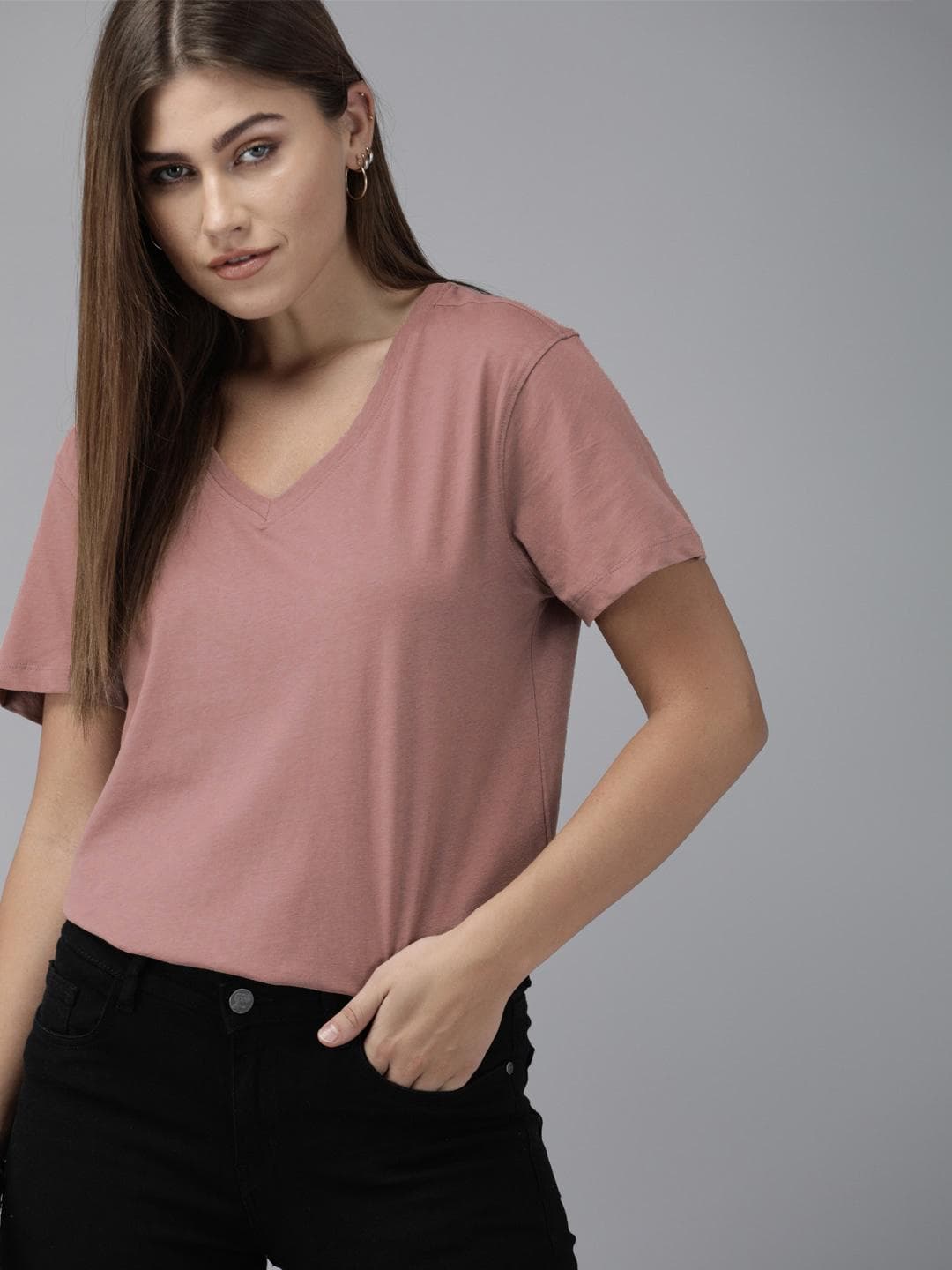 The Roadster Lifestyle Co Women Mauve Solid V-Neck T-shirt