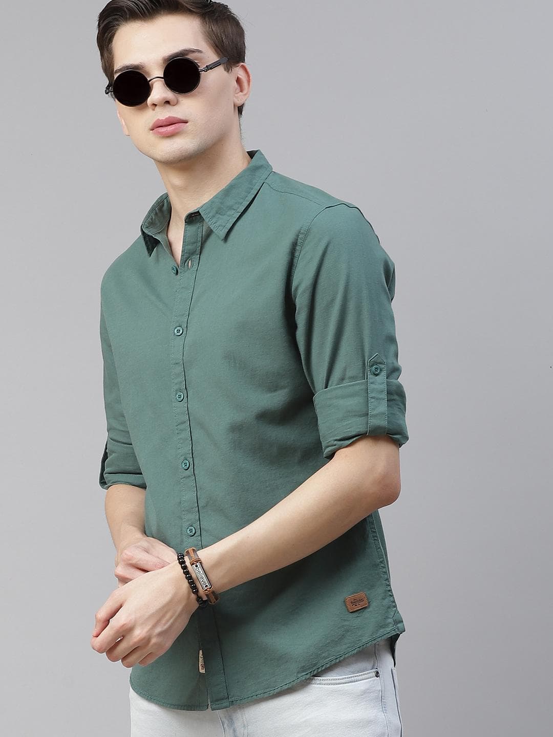 The Roadster Lifestyle Co Men Green Solid Pure Cotton Regular Fit Casual Shirt