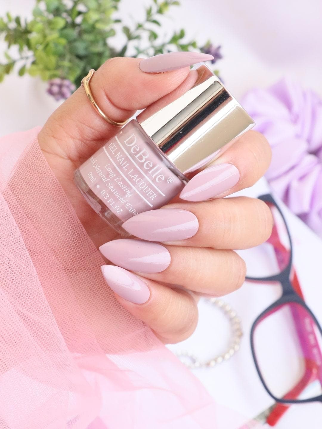 DeBelle Gel Nail Lacquer - Vintage Frost 8 ml