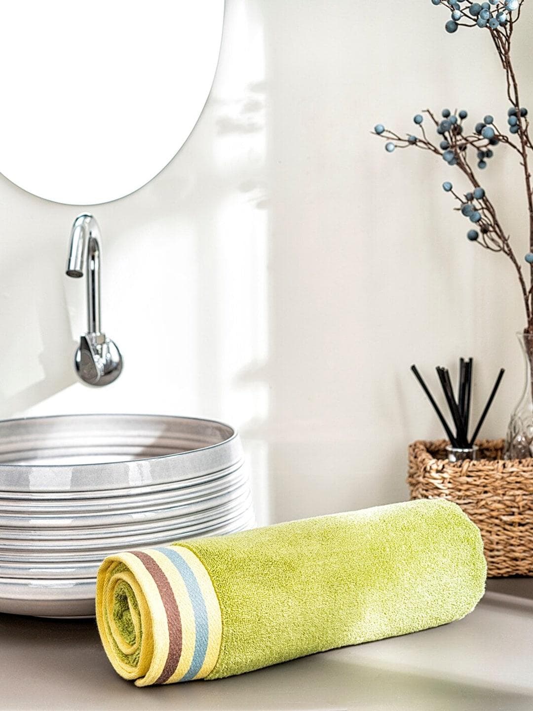 Buy DDecor Green & Yellow Solid 500 GSM Cotton Bath Towel - - Home for Unisex