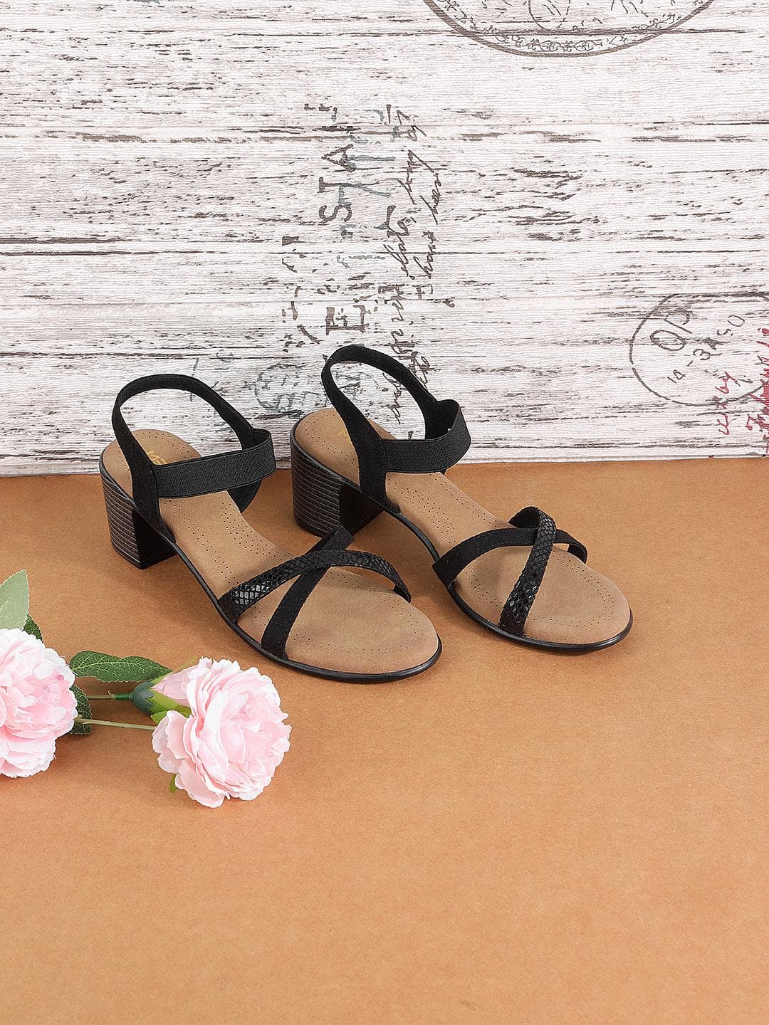 Metro Womens Black Crossed Strap Block Heel Sandal