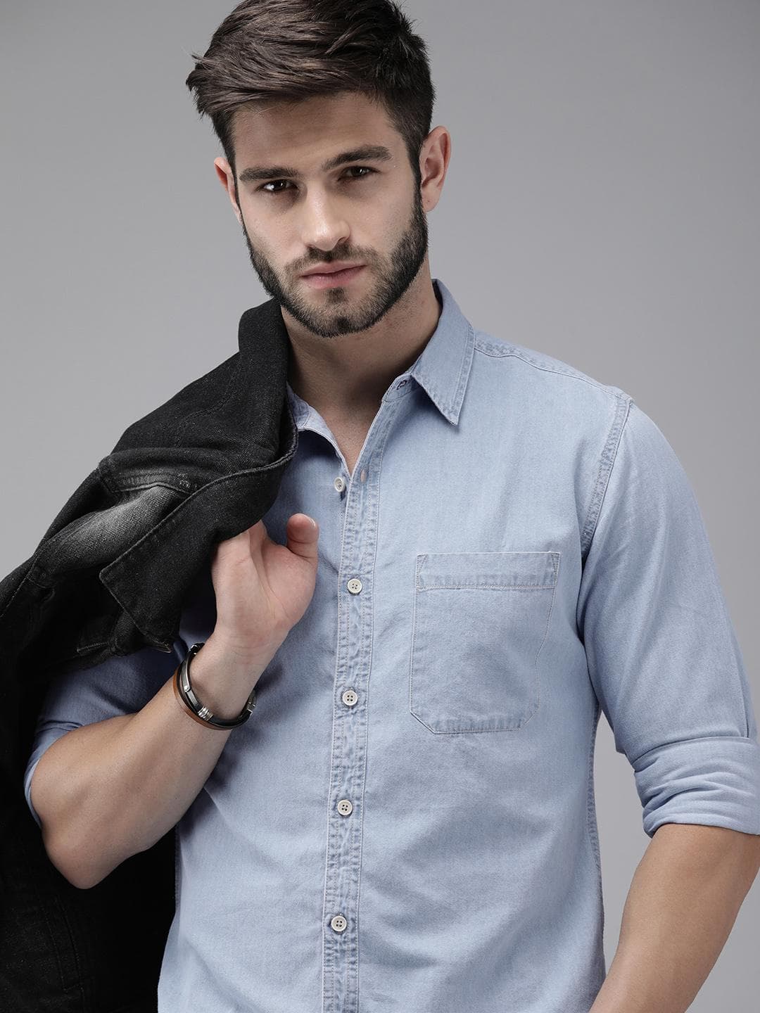 The Roadster Lifestyle Co Men Light Blue Solid Regular Fit Chambray Casual Shirt
