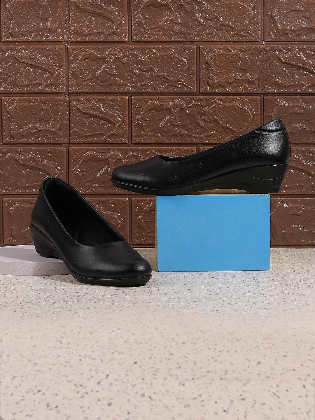Mochi Women Black Comfort Heeled Pumps