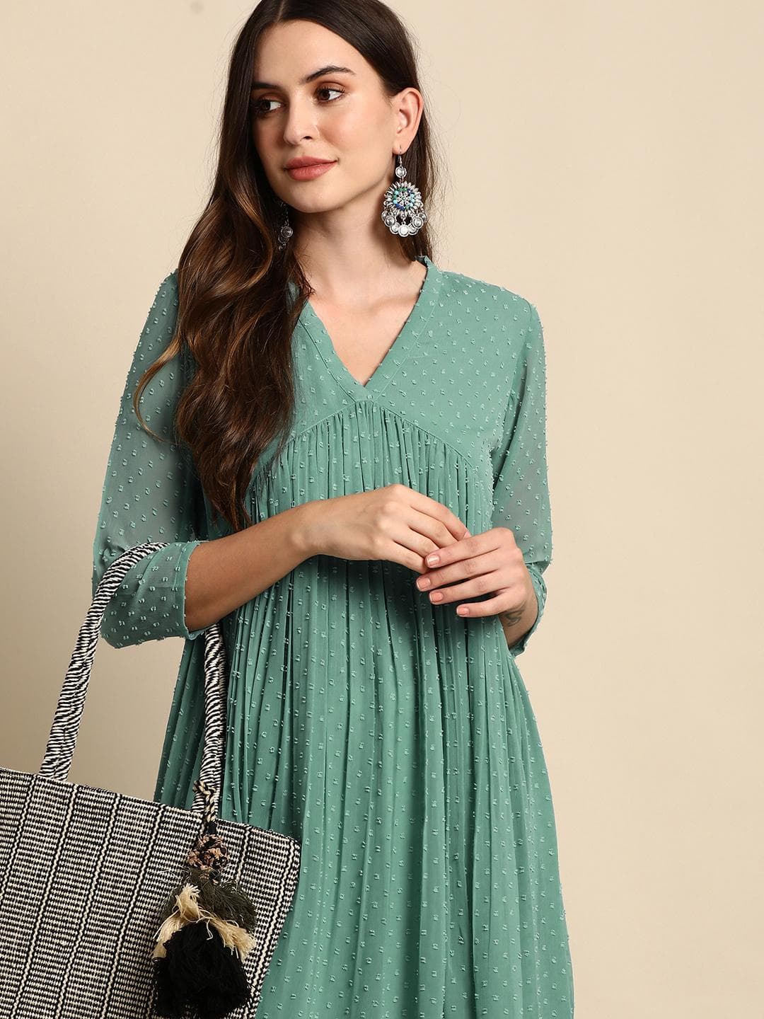 Janasya Women's Green Chiffon Self Design Flared Kurta
